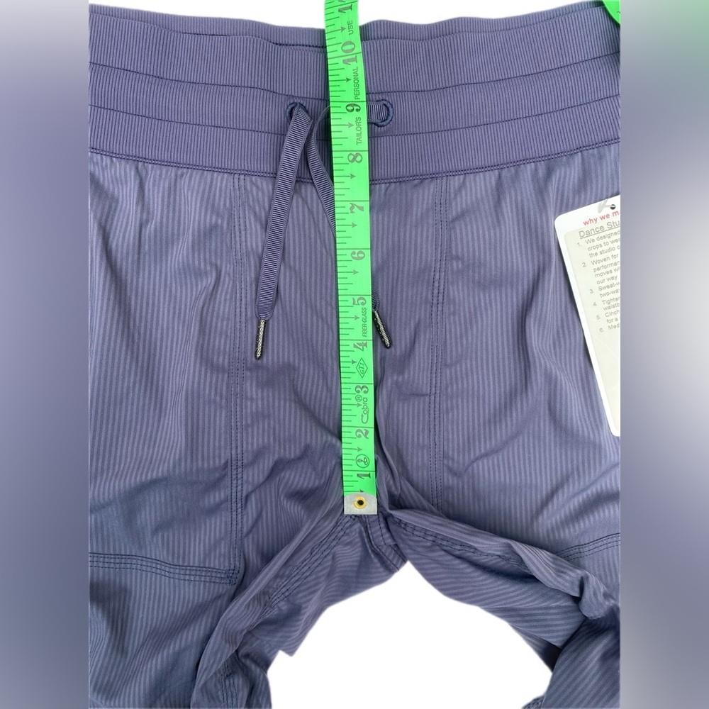 Lululemon Studio Crop *No
Liner Cadet Blue Size 10 NWT - Picture 4 of 8